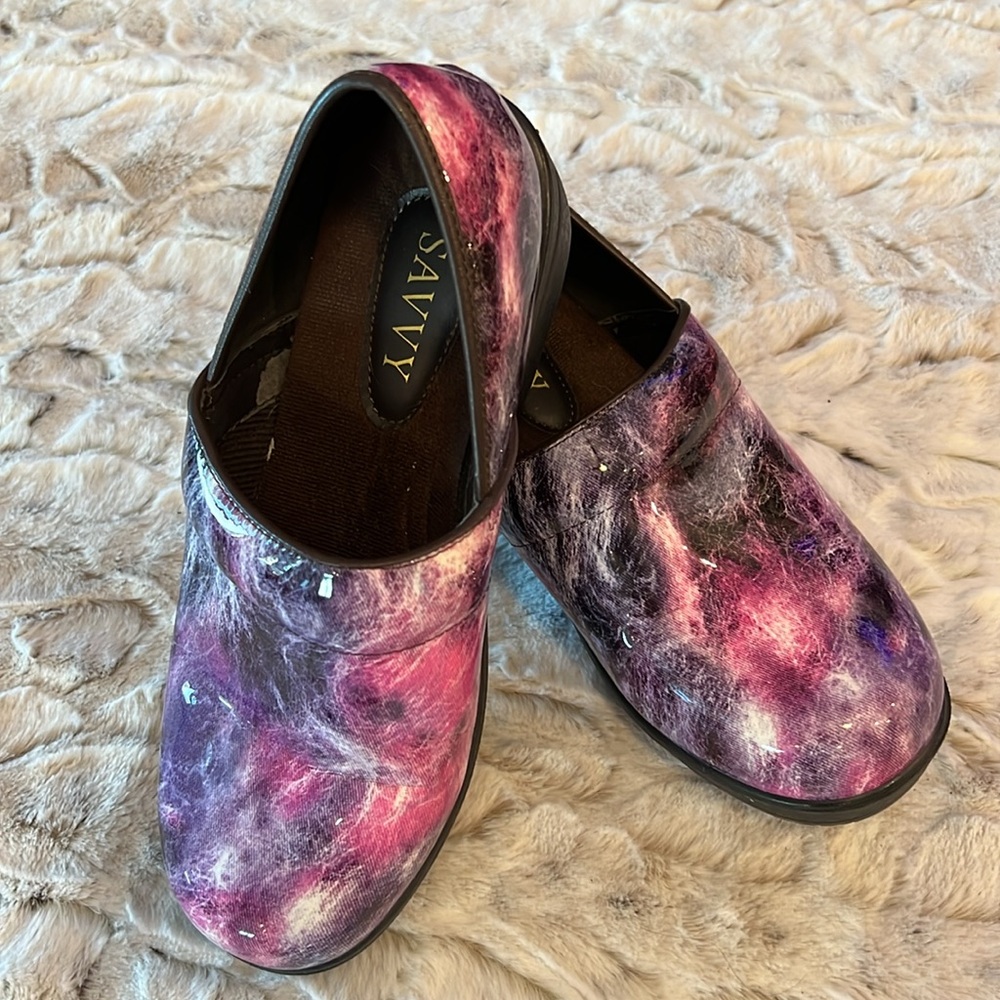 Savvy Nursing Clogs, Pink, Purple, Lavender Wash, EUC, size 8